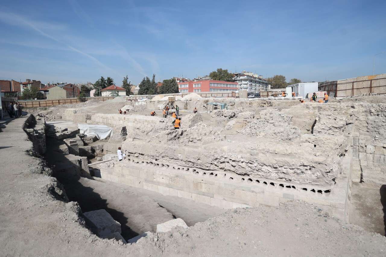 Konya'da tarihin kapısı aralandı! 25 metrelik dev yapı gün yüzüne çıktı 39